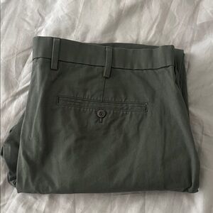 GAP Men's Olive Chinos